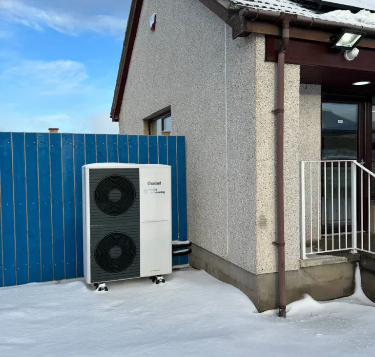 Comparing Heat Pump Installers in Elgin for Winter